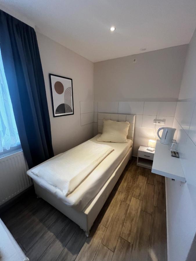 Standard Twin Room,1469859203:JPEG